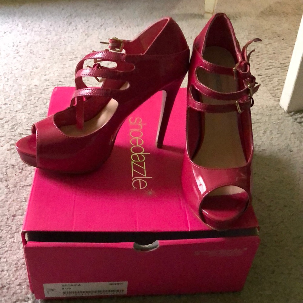 Pink peep toed heels